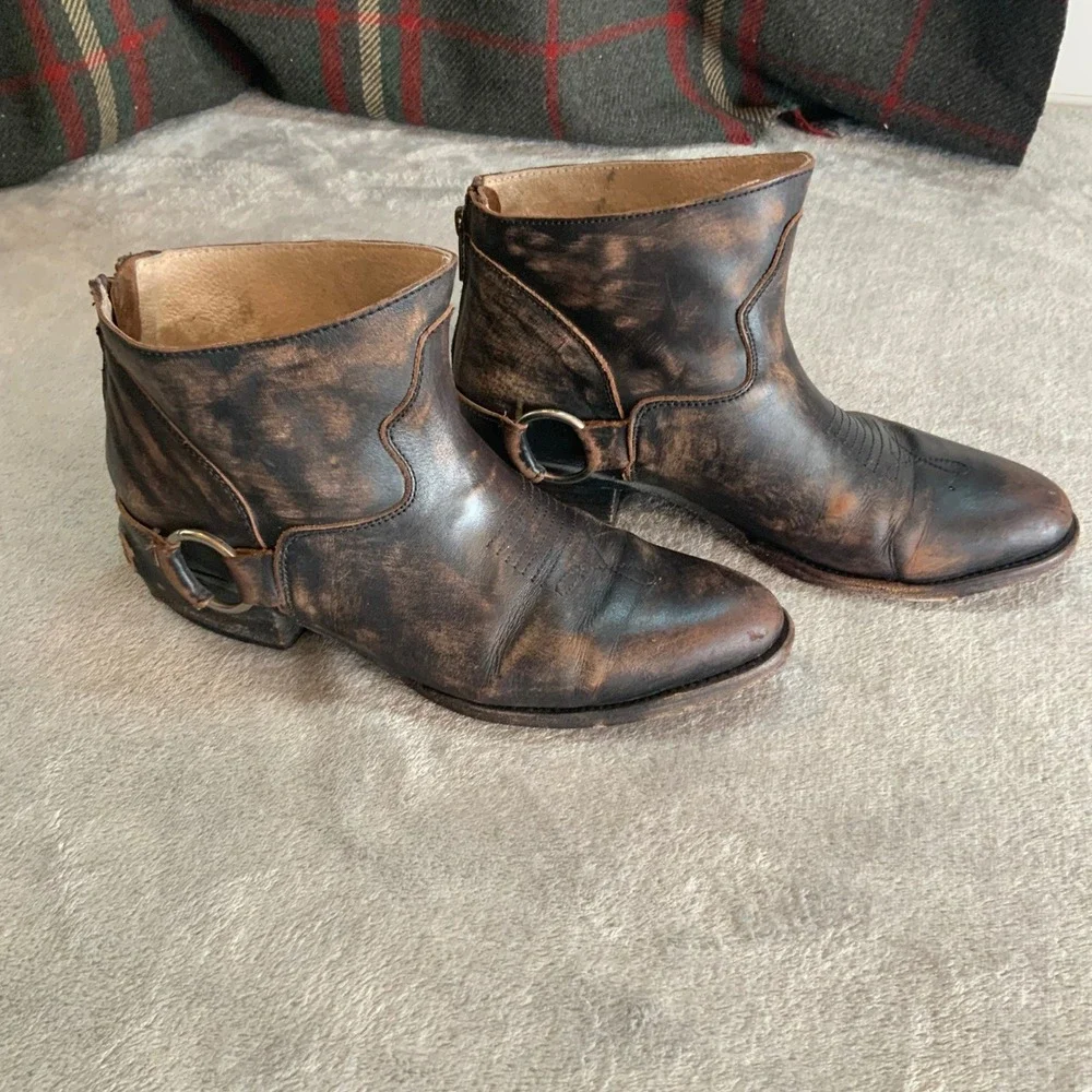 Freebird by Steven Hotel Distressed Brown Leather Harness Ankle Boots Womens 10